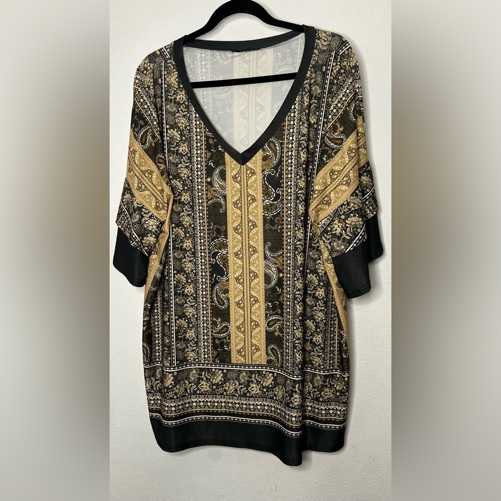 Lily by Firmiana Black and Gold Tunic Size 3XL